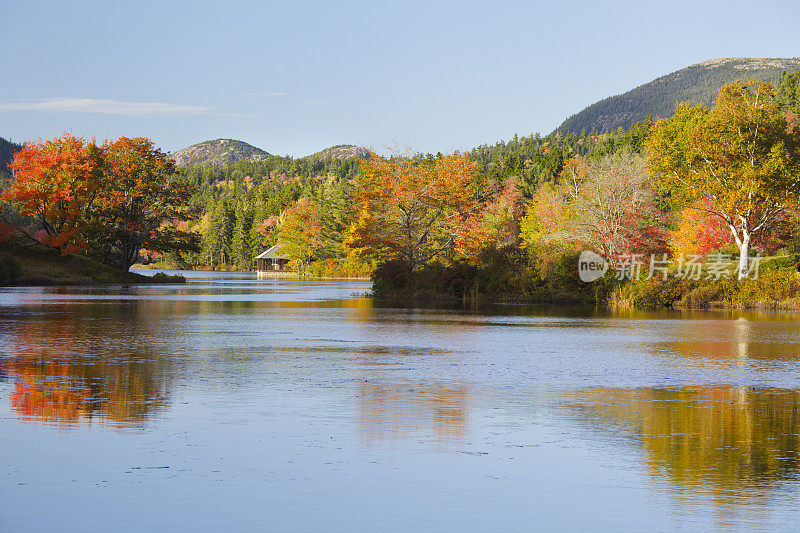 缅因州，Mount Desert Island, Little Long Pond and Bubbles